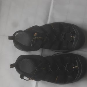 Mens Keen water shoes  11